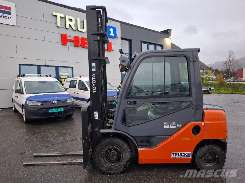 Toyota 02-8FDF25 Dieselstapler