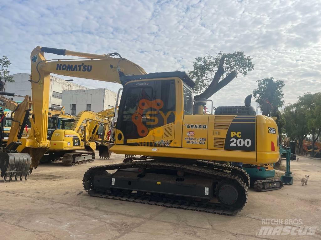 Komatsu PC 200-8 Raupenbagger