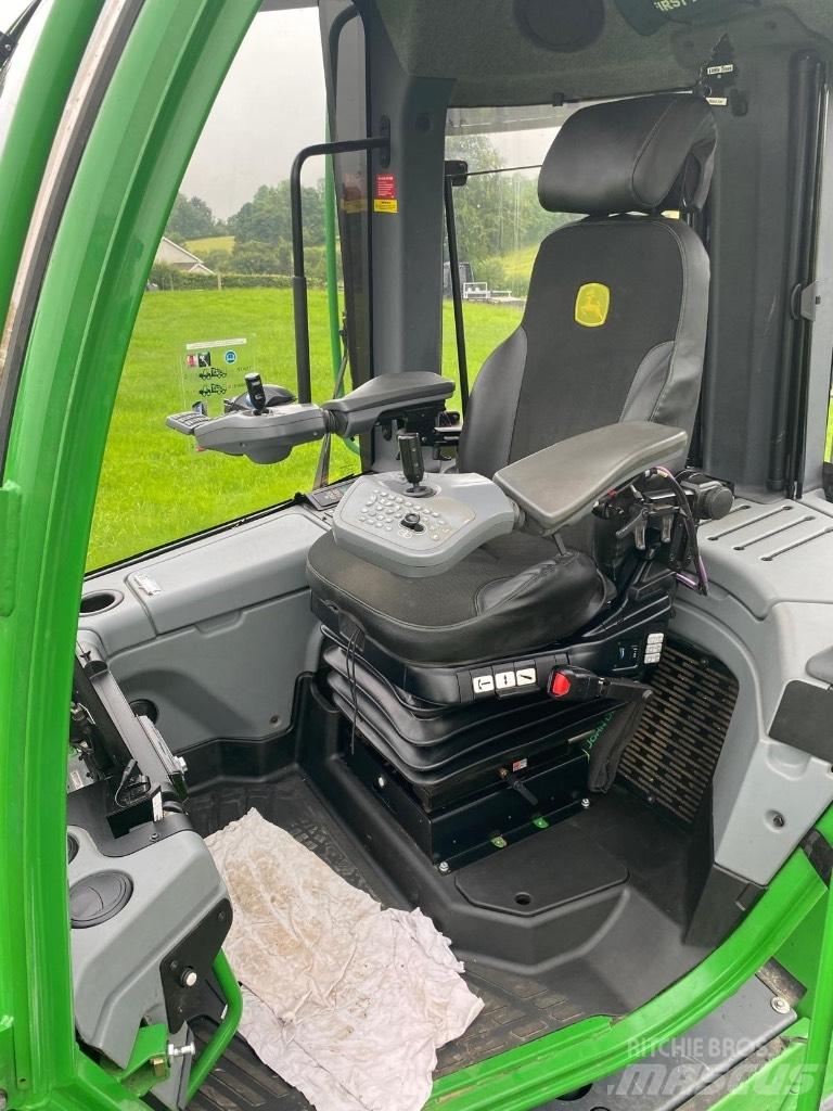 John Deere 1510G Forwarder
