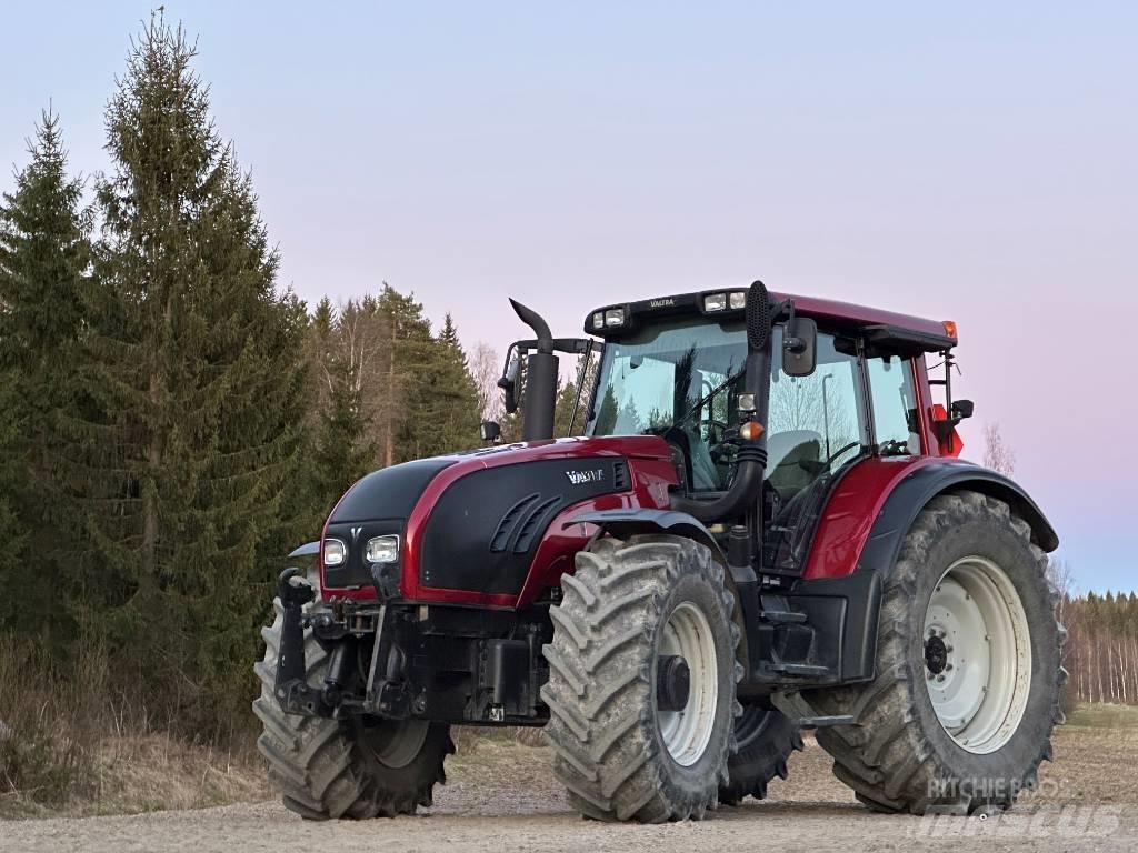 Valtra T 202 D Traktoren