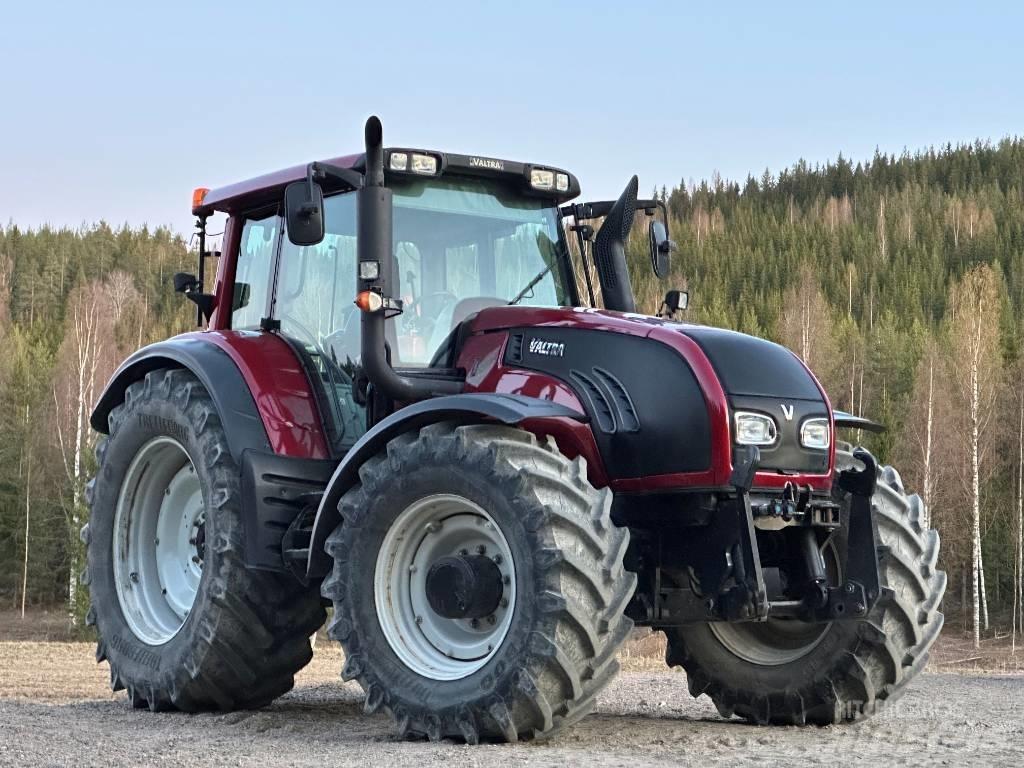 Valtra T 202 D Traktoren