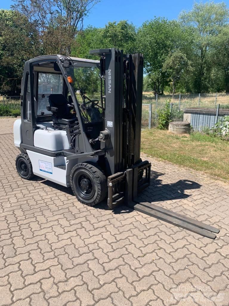 Nissan Y1D2A25Q Dieselstapler