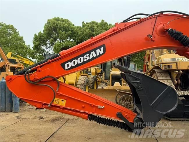 Doosan DX 225 LC Raupenbagger