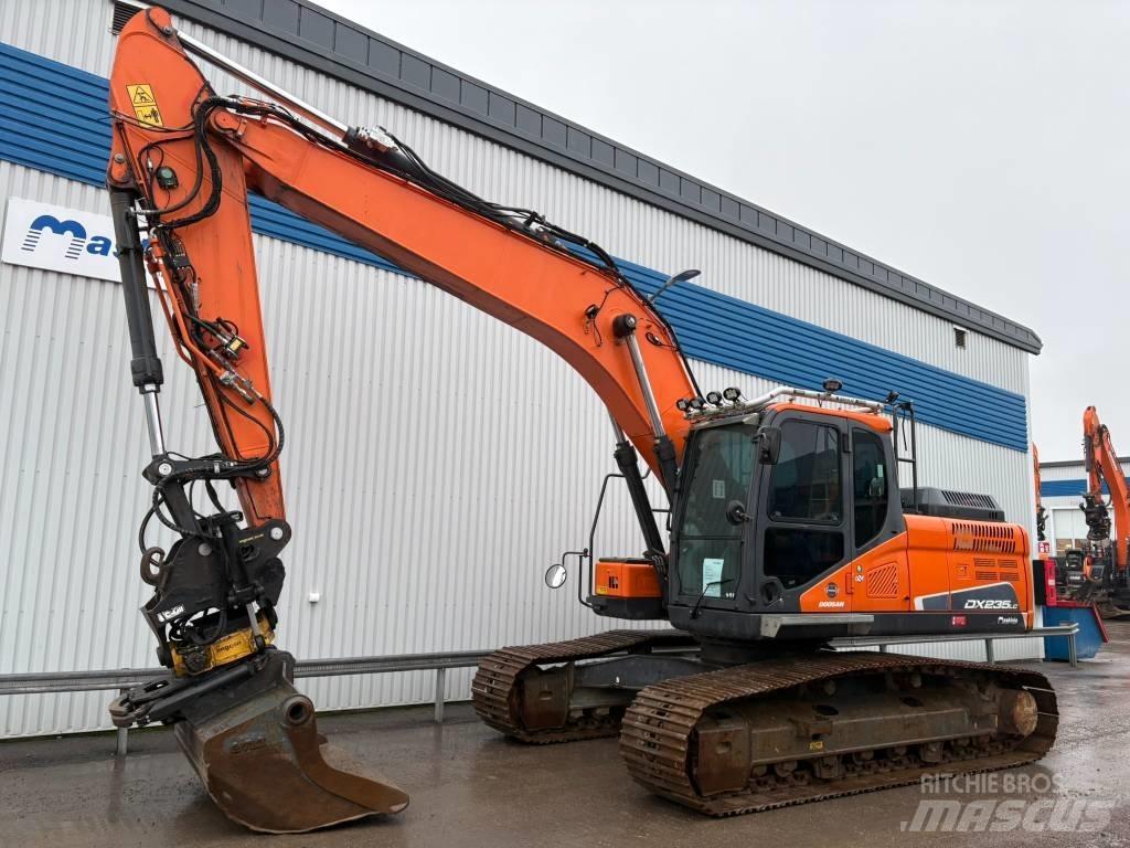 Doosan DX235LC-5 Raupenbagger