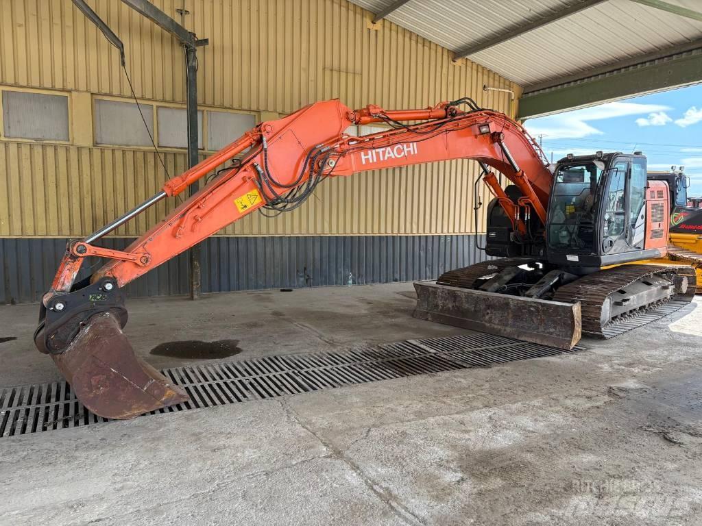 Hitachi ZX 225 Raupenbagger