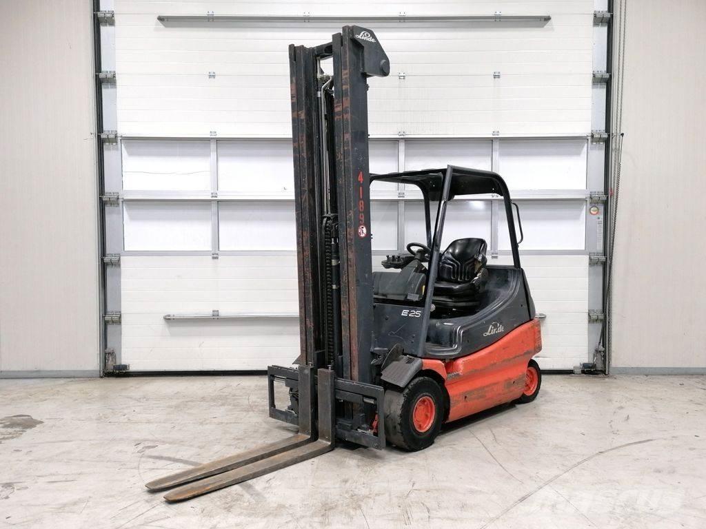 Linde E25-02 Elektrostapler