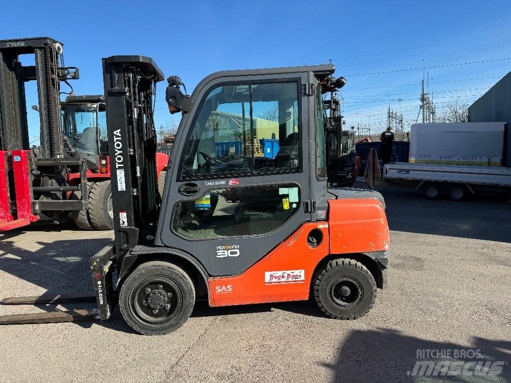 Toyota 02-8FDF30 Dieselstapler