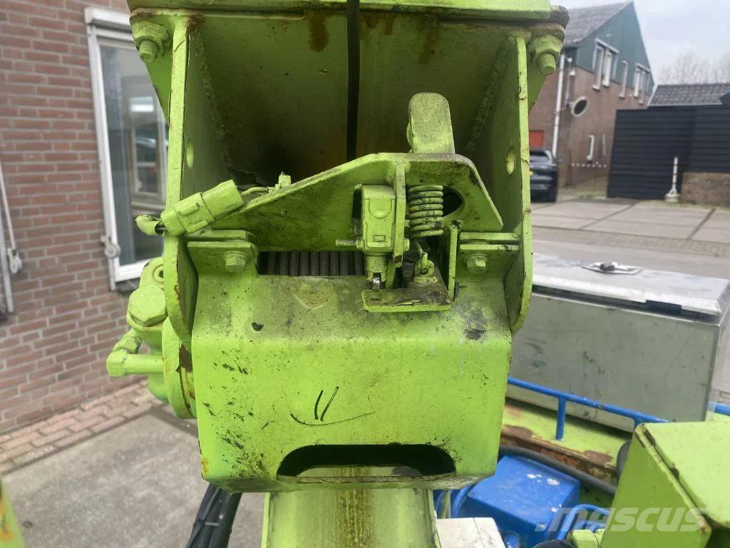 Maeda MC-305C Raupenkrane