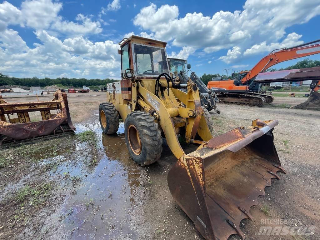 International 515 Radlader