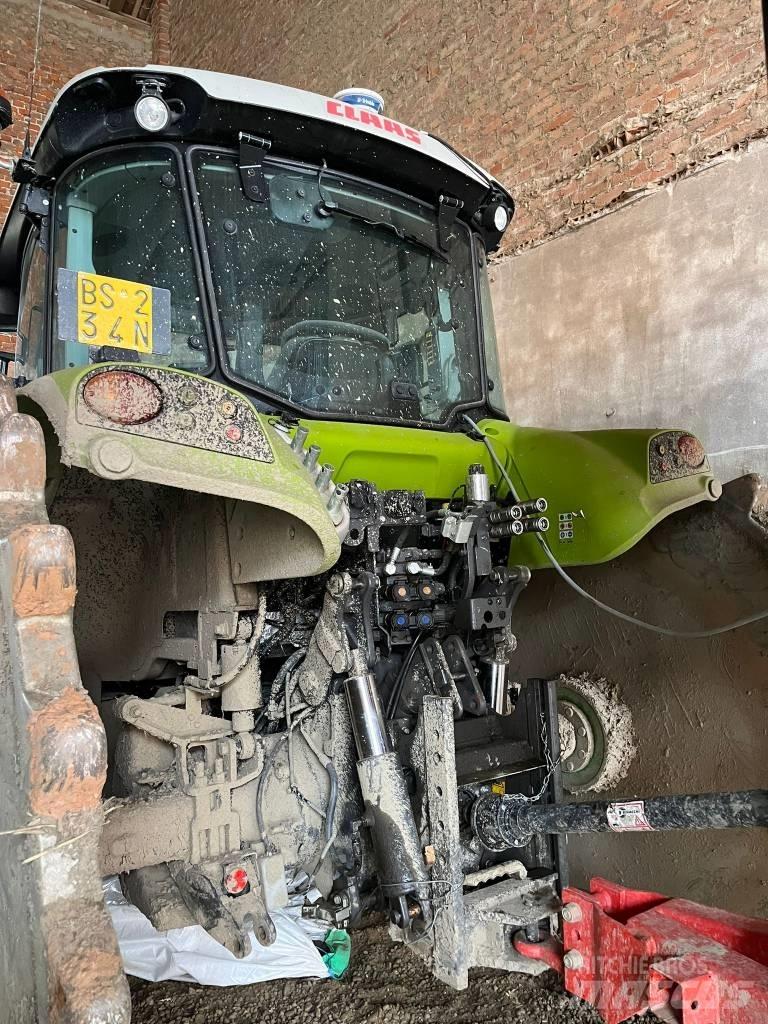 CLAAS Arion 460 Traktoren