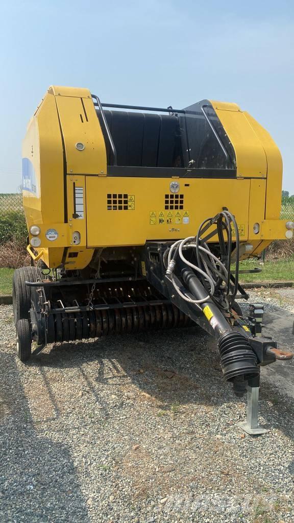 New Holland BR 7060 Rundballenpressen