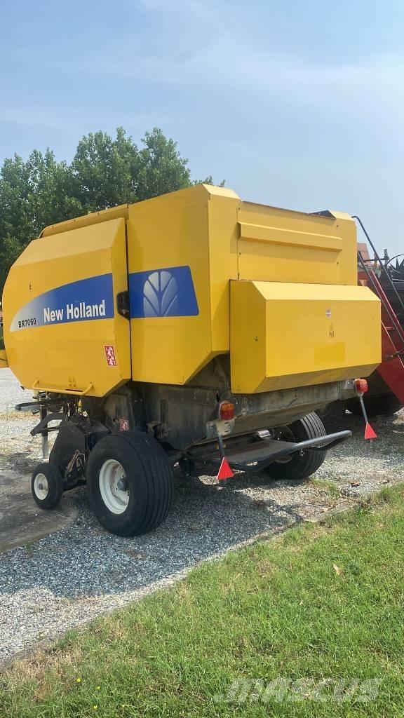 New Holland BR 7060 Rundballenpressen