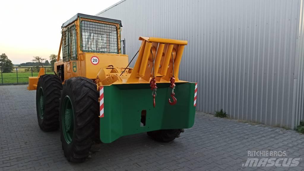 LKT 81 TURBO Stammholzschlepper