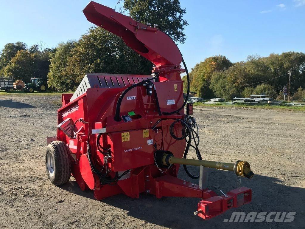 Silofarmer 280 Ballenschredder, -schneider und -wickler