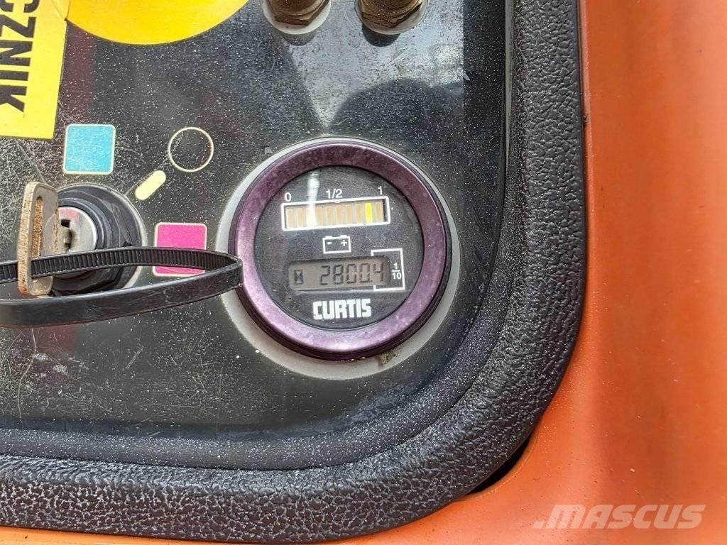 JLG 300 AJP Gelenkteleskoparbeitsbühnen