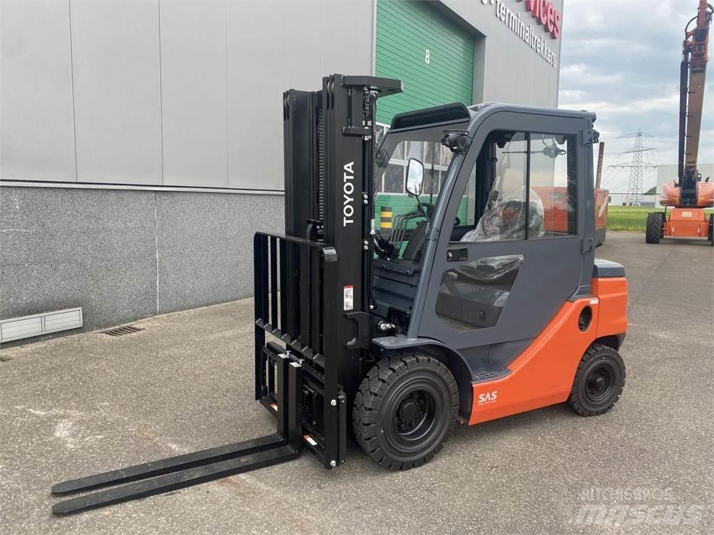 Toyota 52-8FDF25 Dieselstapler