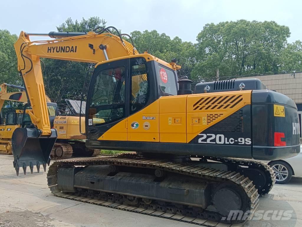 Hyundai R220LC-9S Raupenbagger