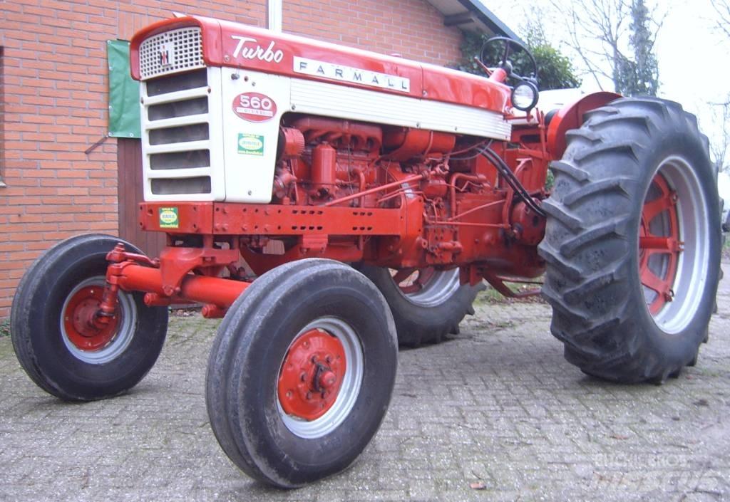 Farmall 560 Traktoren
