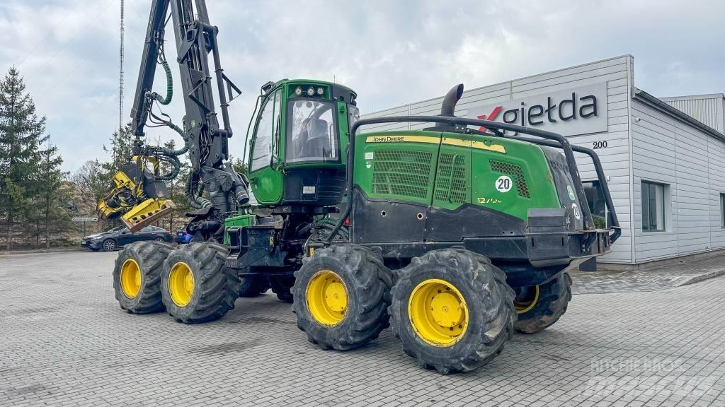 John Deere 1270 G Harvester