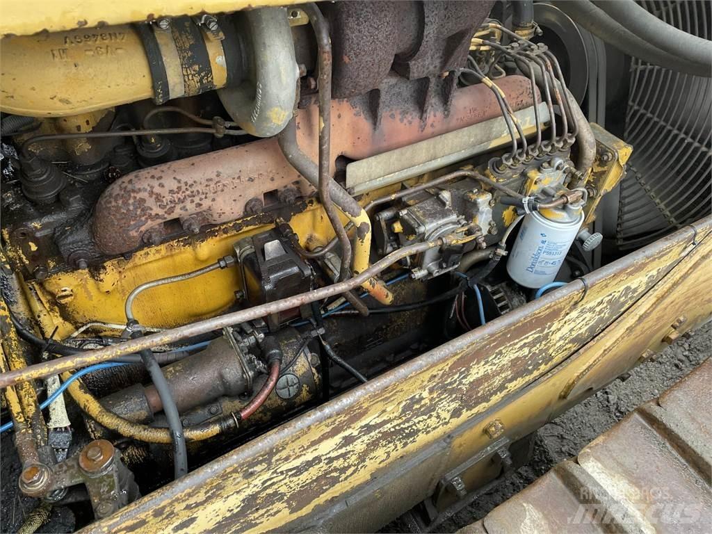CAT D6D Bulldozer