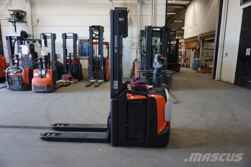 Toyota SPE120L Deichselstapler