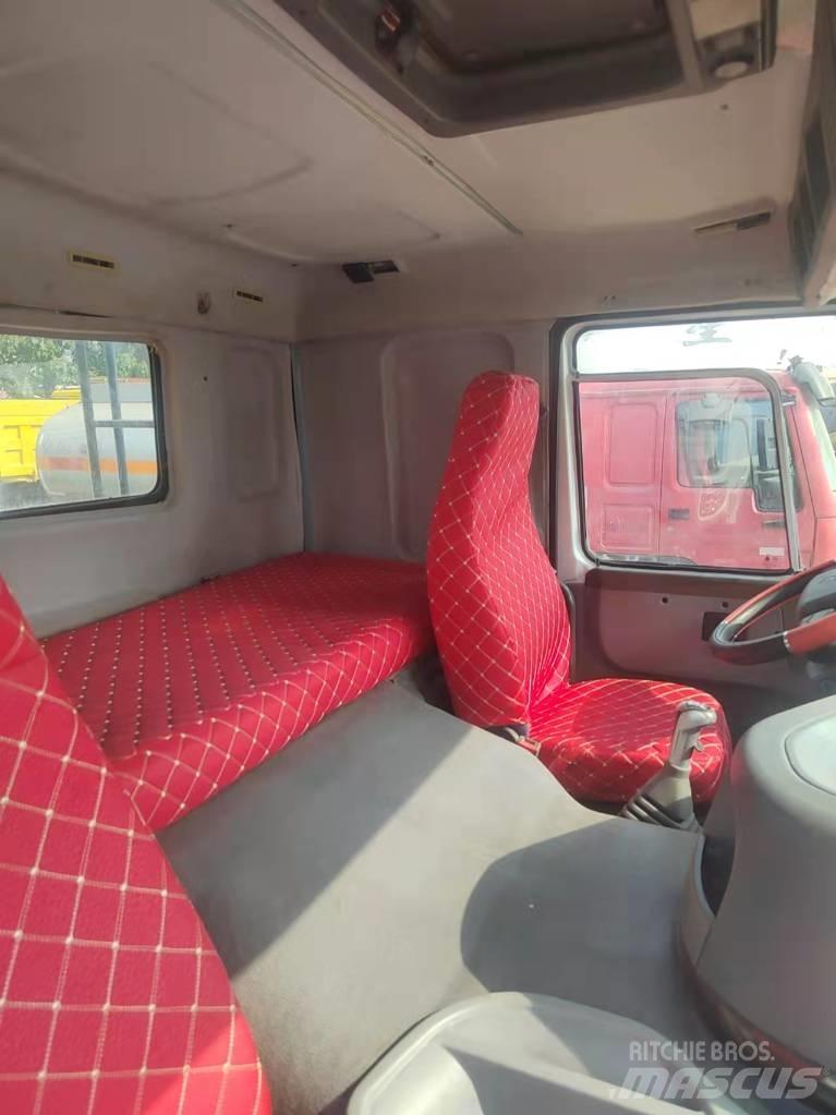 Howo 375 8X4 Kranwagen