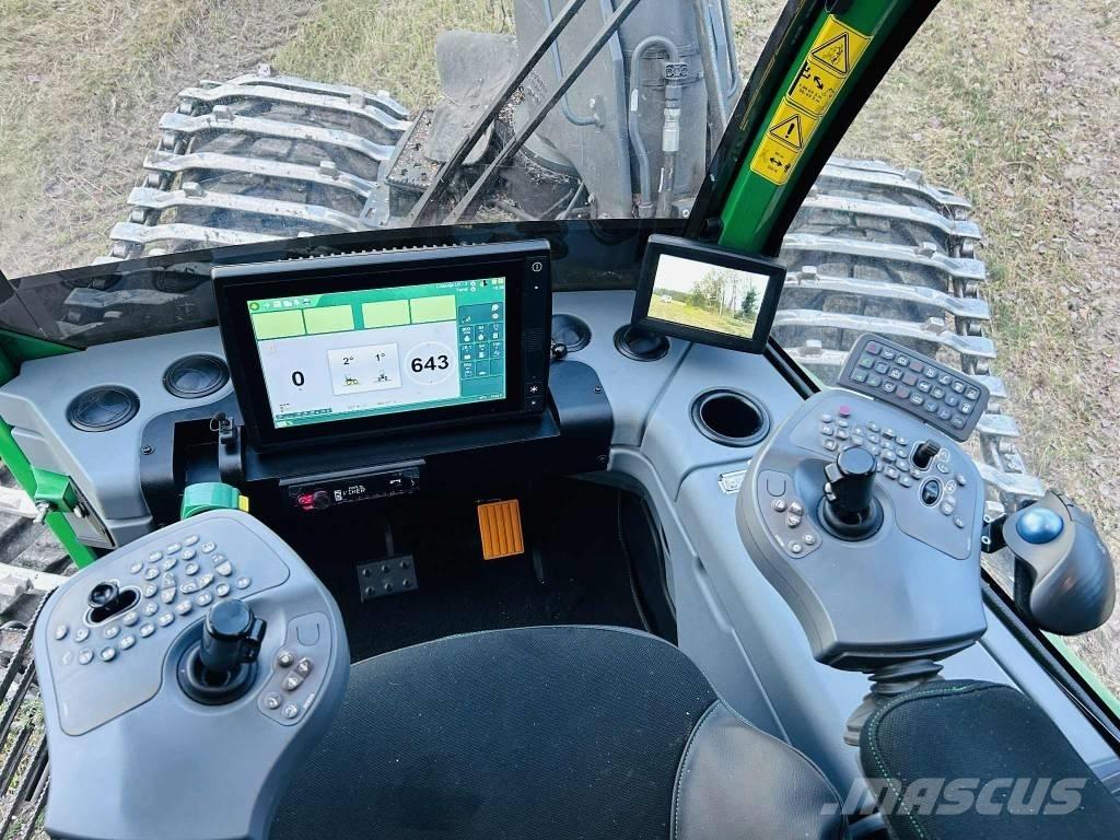 John Deere 1170G 8W Harvester