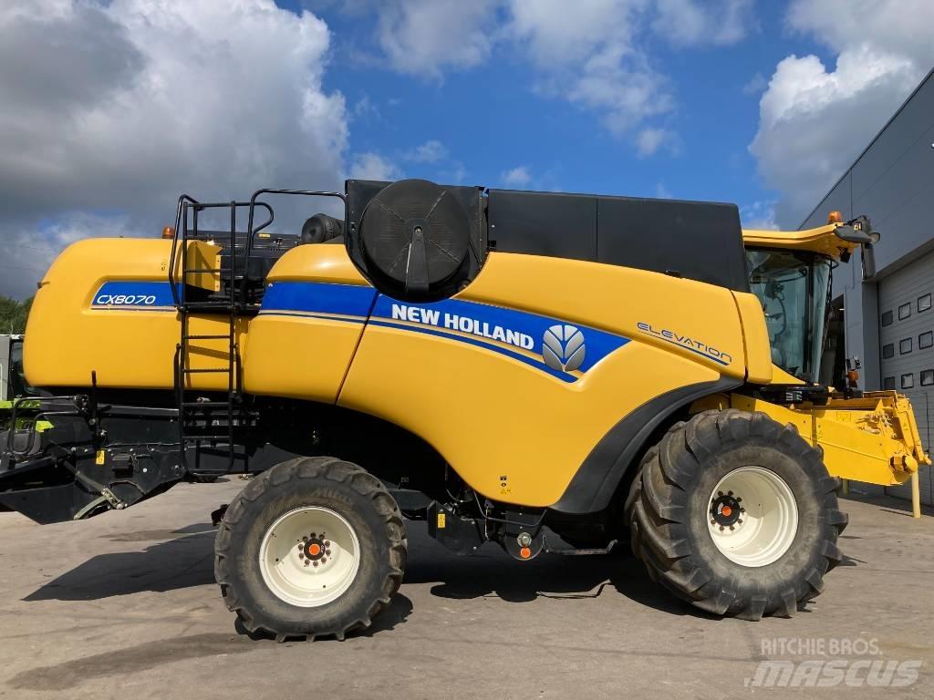 New Holland CX 8070 Mähdrescher
