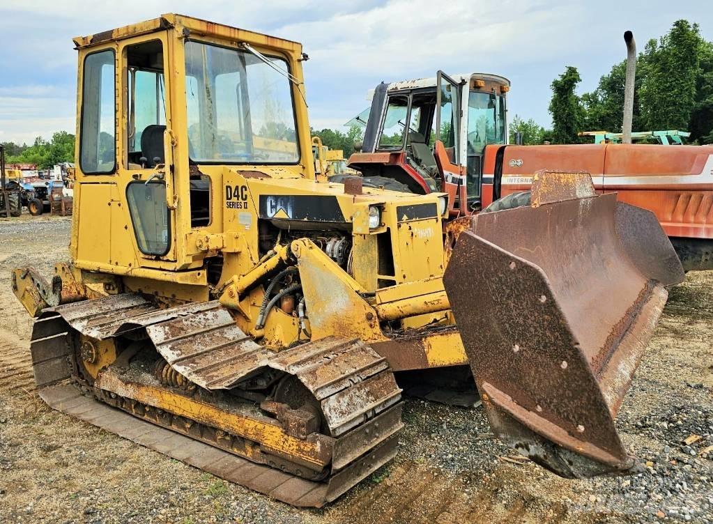 CAT D 4 C Bulldozer
