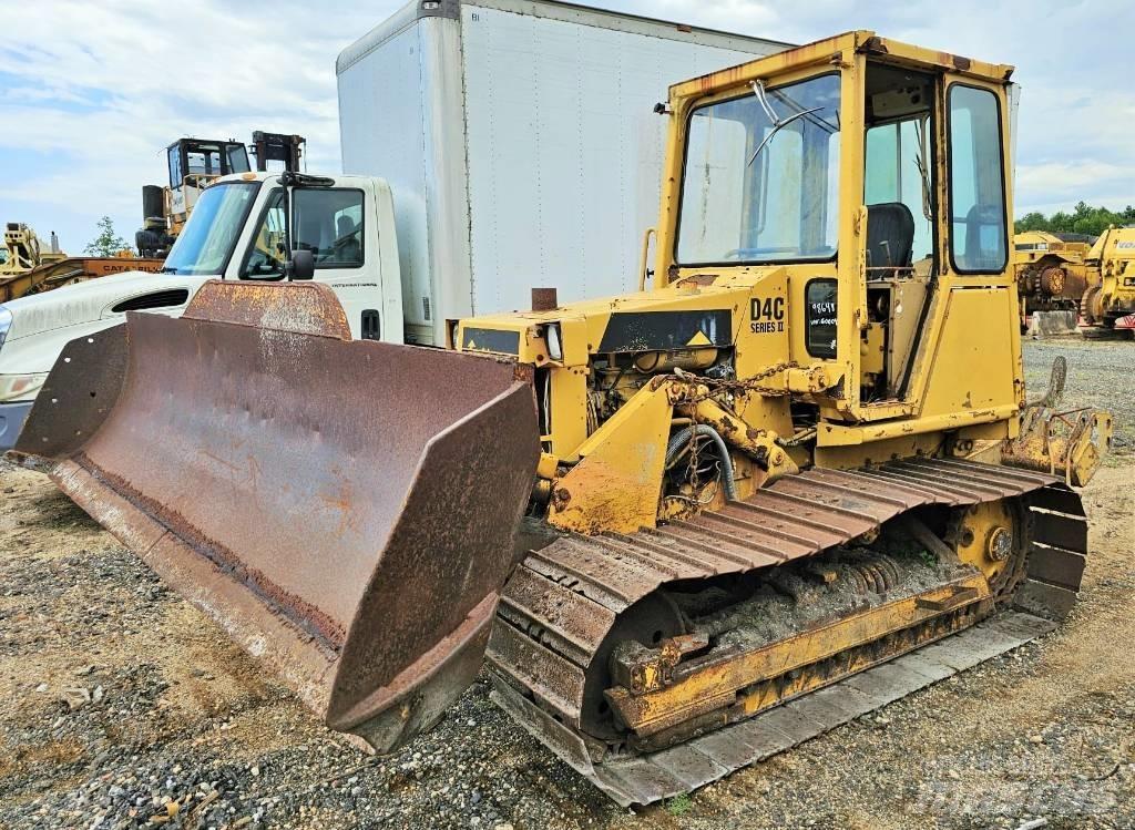 CAT D 4 C Bulldozer