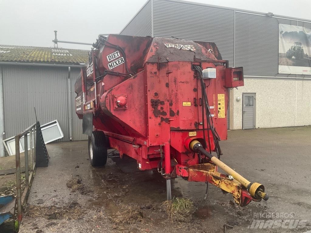 Redrock Diet mixer Futtermischwagen