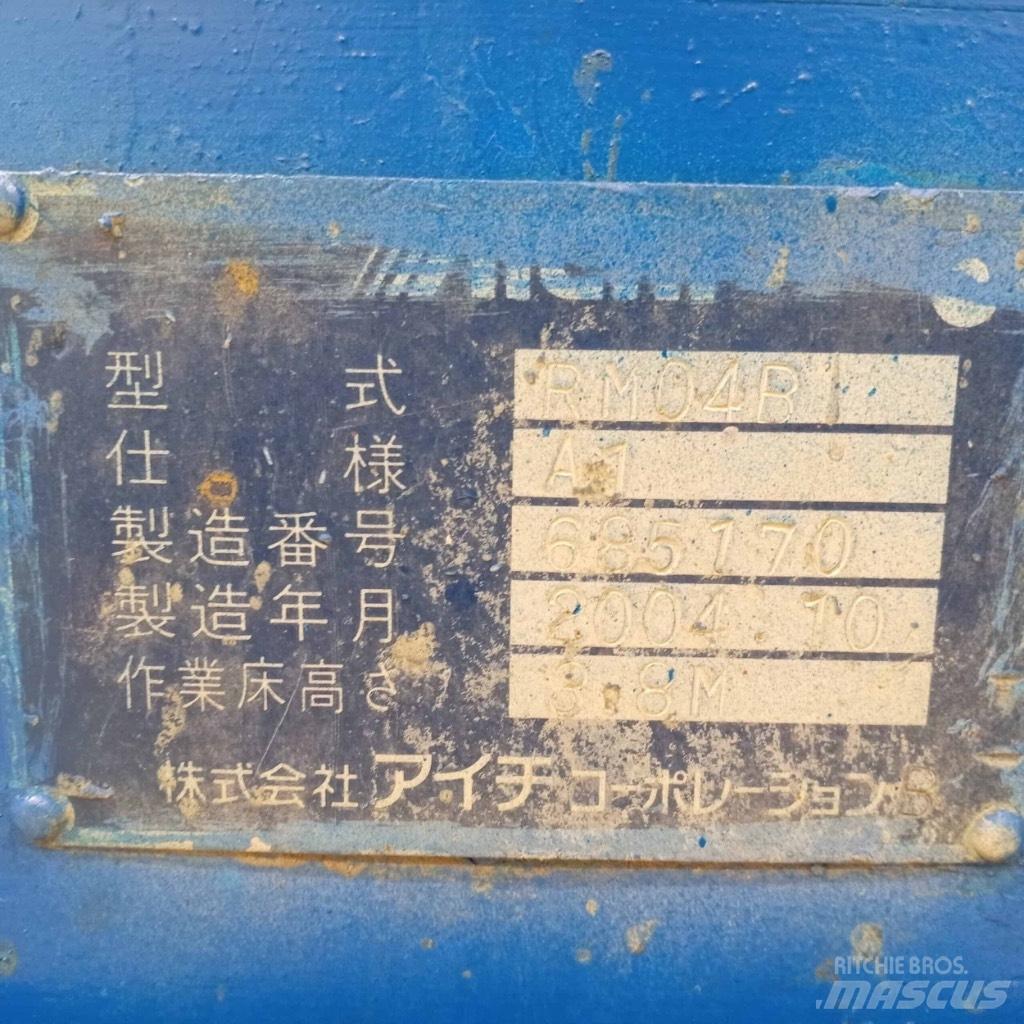 Aichi RM 04 B Teleskopbühnen