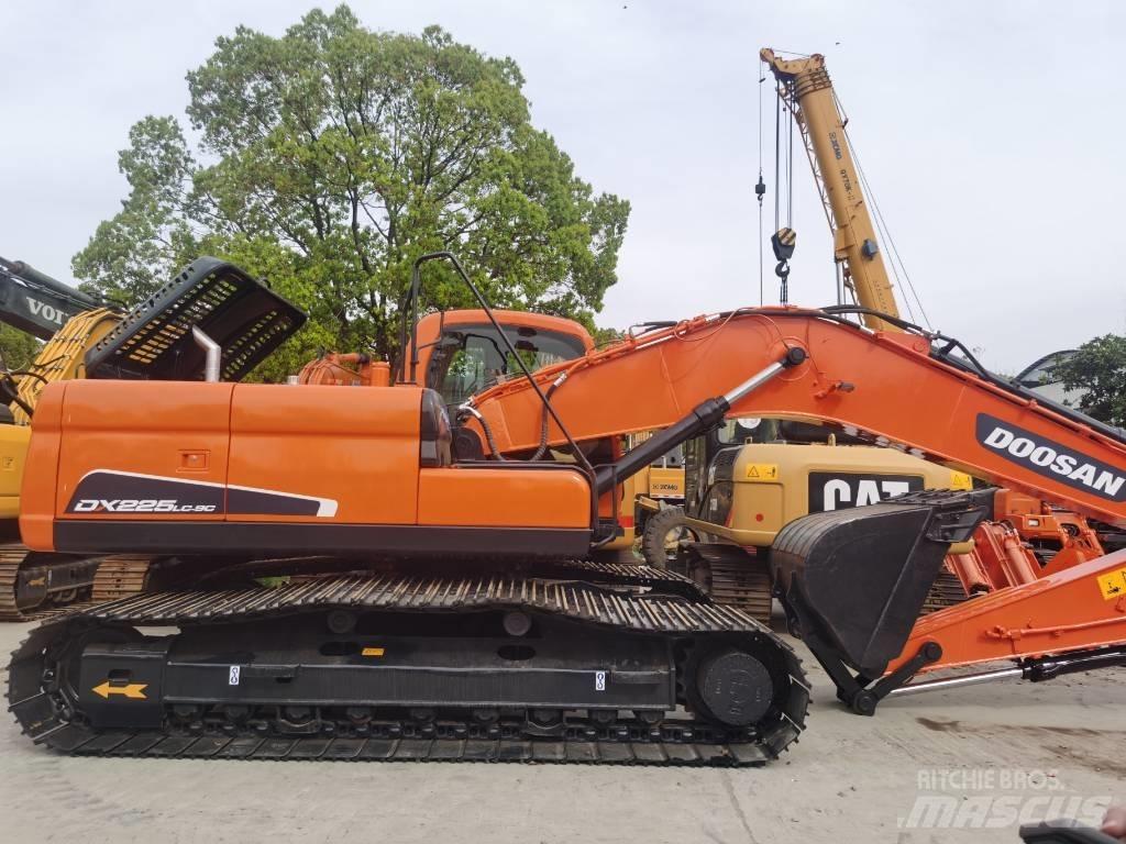 Doosan DX 225LC-9C Raupenbagger