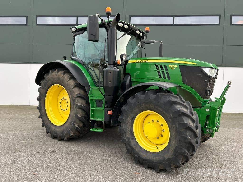 John Deere 6215 R Traktoren