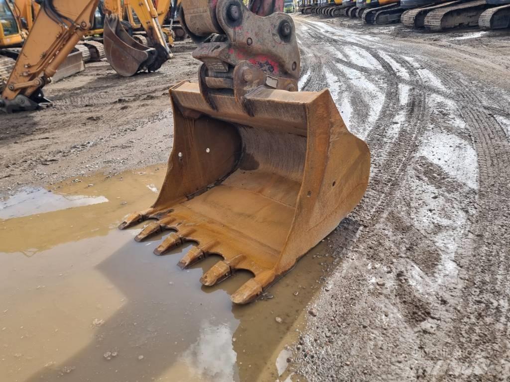 JCB JS220 LC T4 Raupenbagger