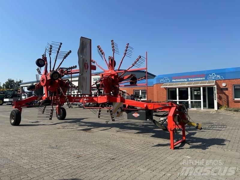 Kuhn GA 8020 Swathers