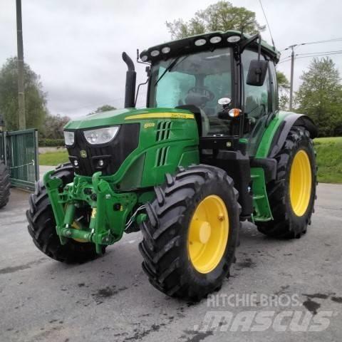 John Deere 6110 R Traktoren