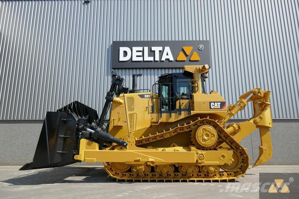 CAT D9T Bulldozer