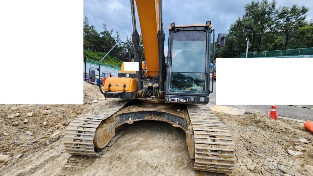 Hyundai HX 220 Raupenbagger