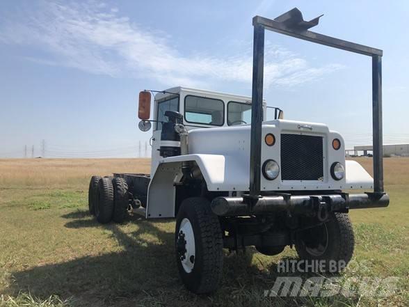 Diamond T M13 Wechselfahrgestell