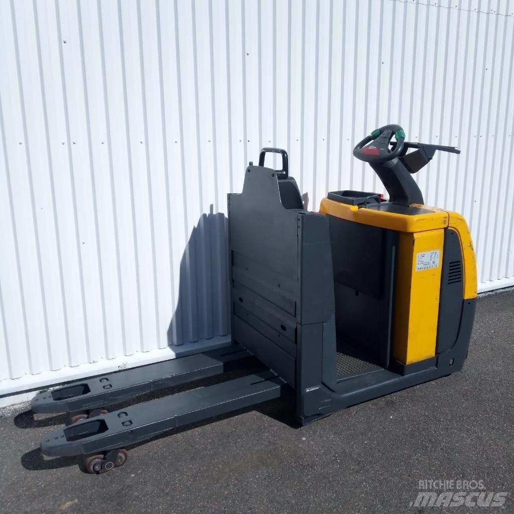 Jungheinrich ECE 220 Niederhub-Kommissionierer