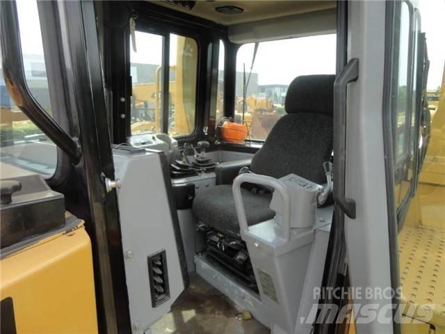 CAT D 8 R Bulldozer