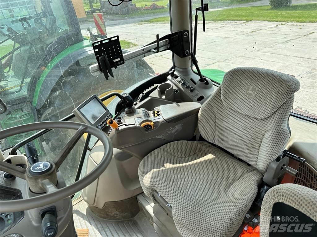 John Deere 6215R Traktoren