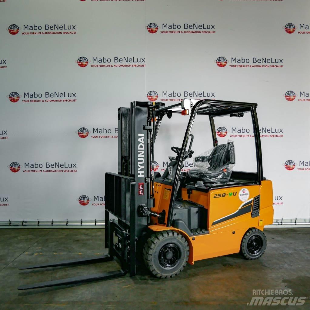 Hyundai 25B-9U Dieselstapler