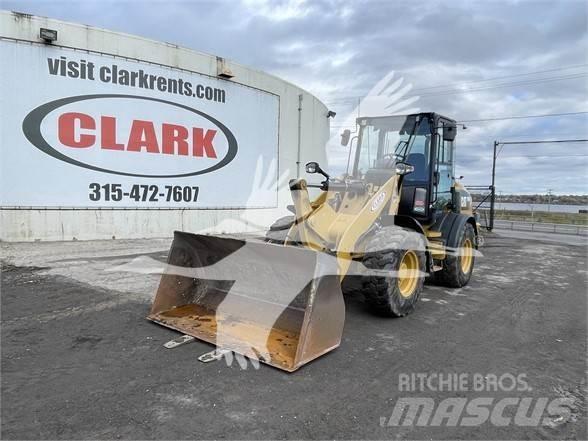 CAT 908M Radlader