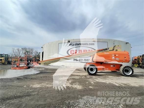 JLG 800S Teleskopbühnen