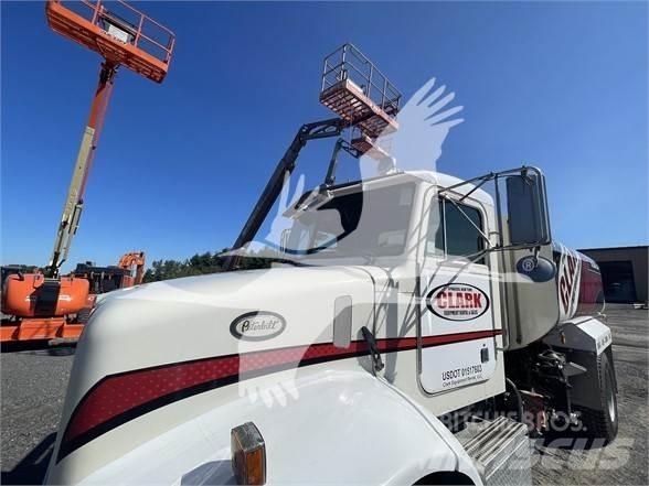 Peterbilt 330 Wassertanker