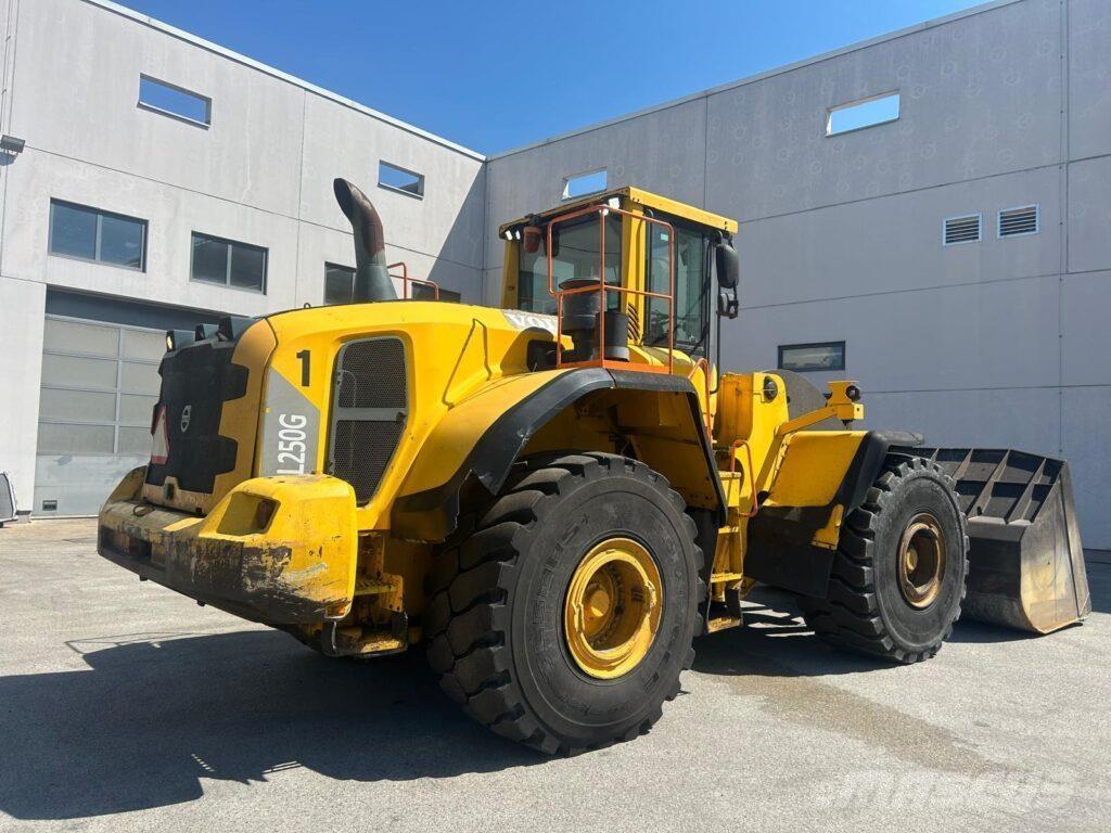 Volvo L250G Radlader