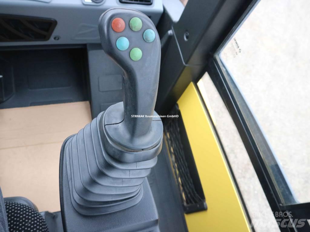 Bomag BW 213 PDH-5 Erdbauwalzen