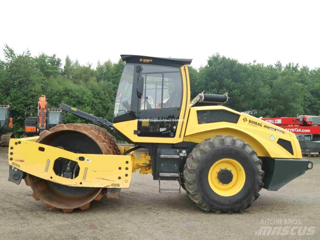 Bomag BW 213 PDH-5 Erdbauwalzen